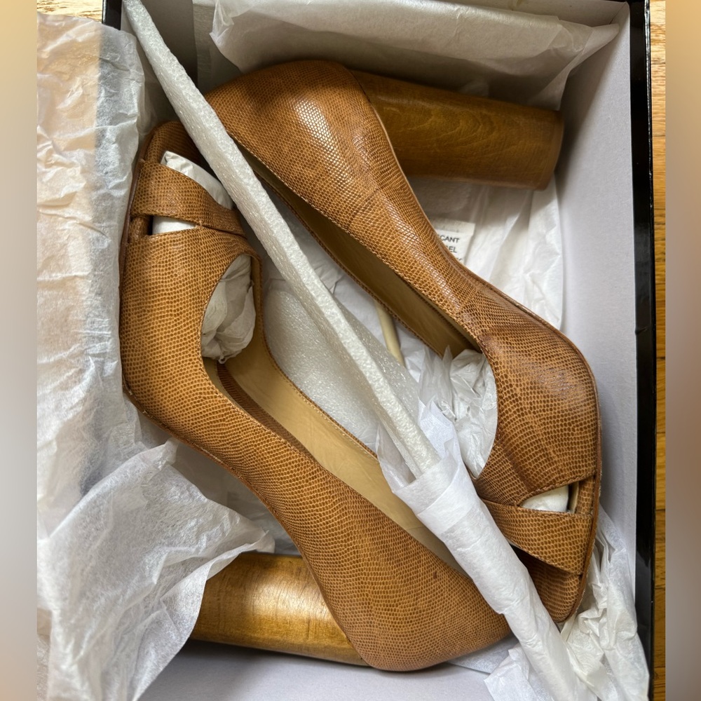 Natural/Tan Open-Toe High Heels